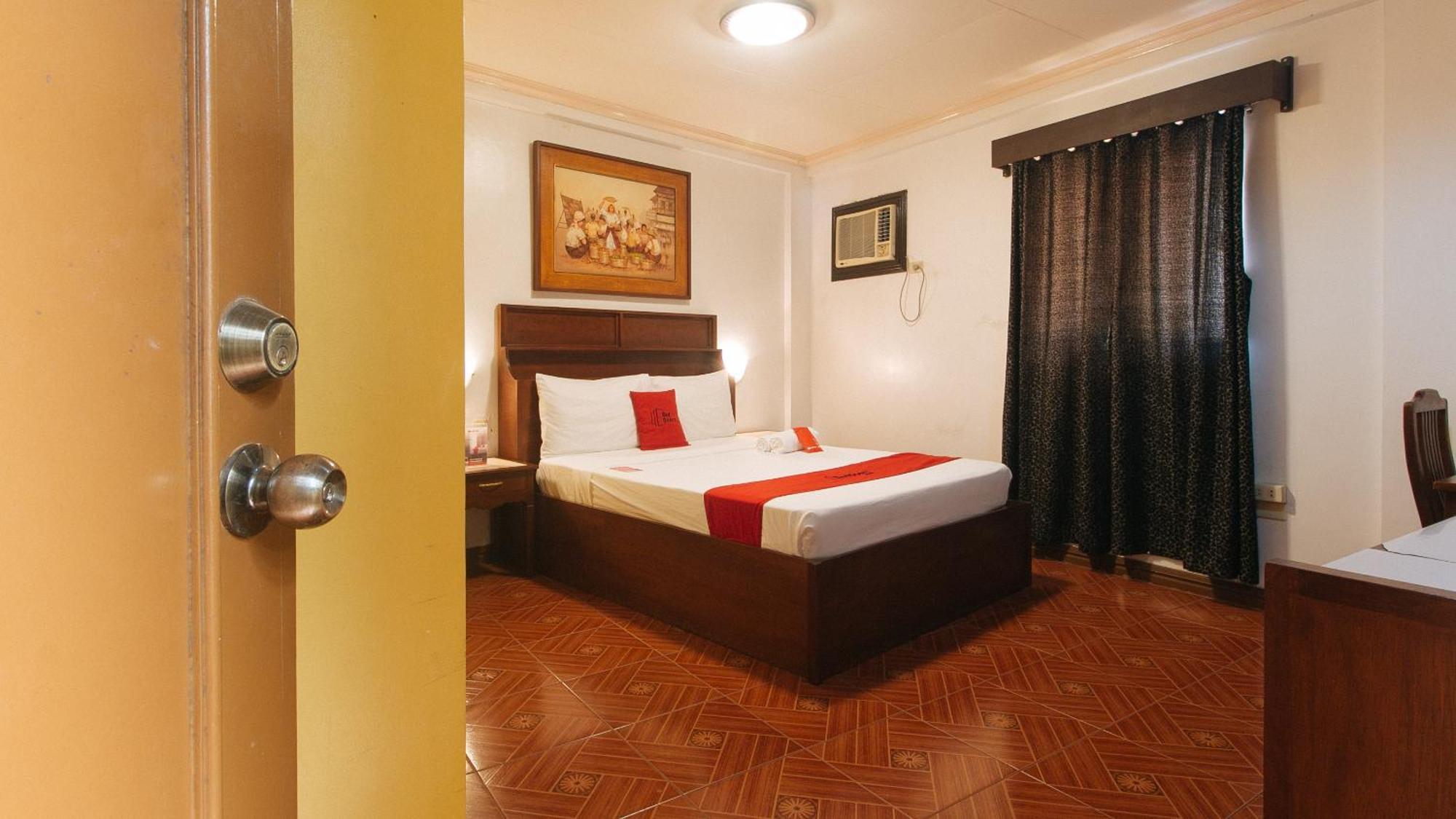 Reddoorz At La Casa Guesthouse Former Reddoorz At Tamarind Street Angeles City Ngoại thất bức ảnh