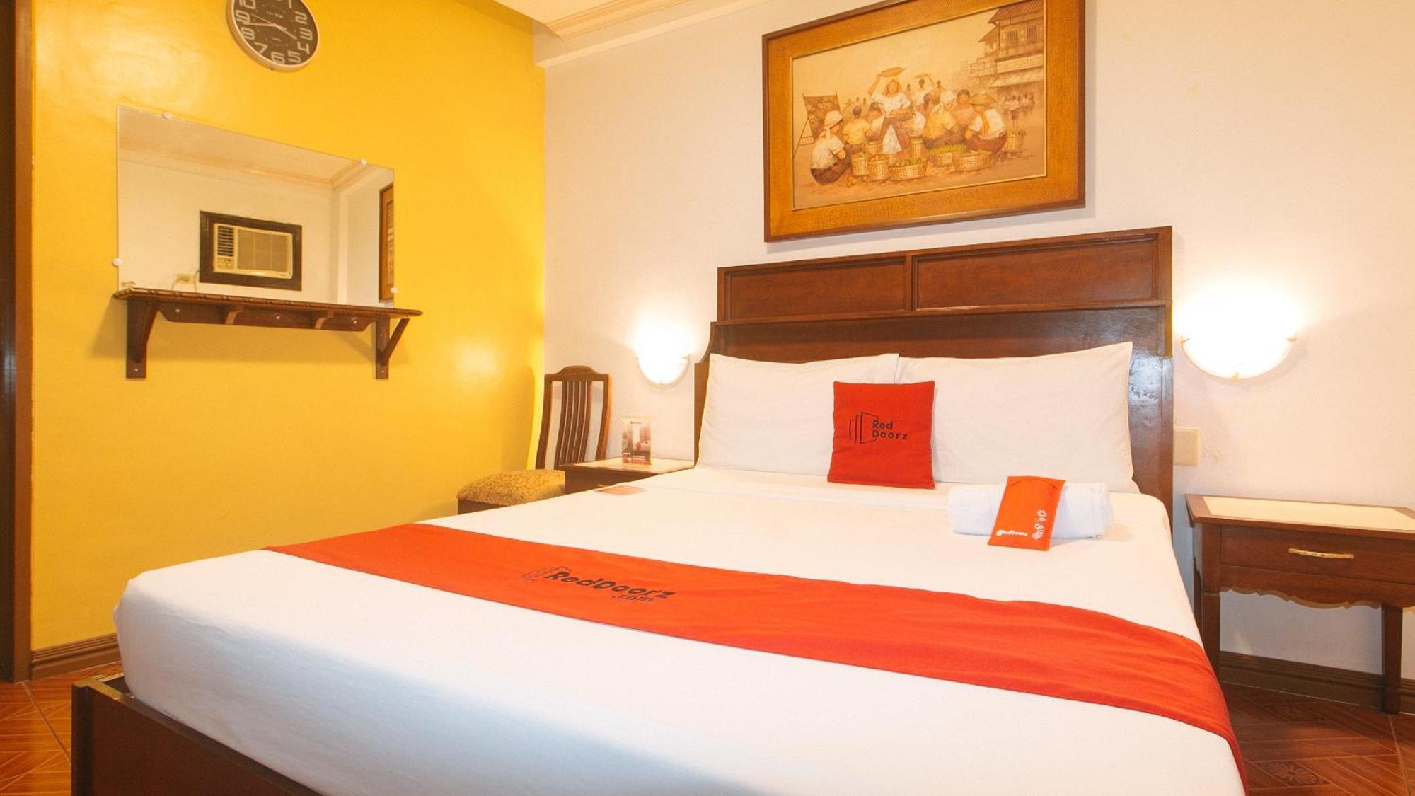 Reddoorz At La Casa Guesthouse Former Reddoorz At Tamarind Street Angeles City Ngoại thất bức ảnh